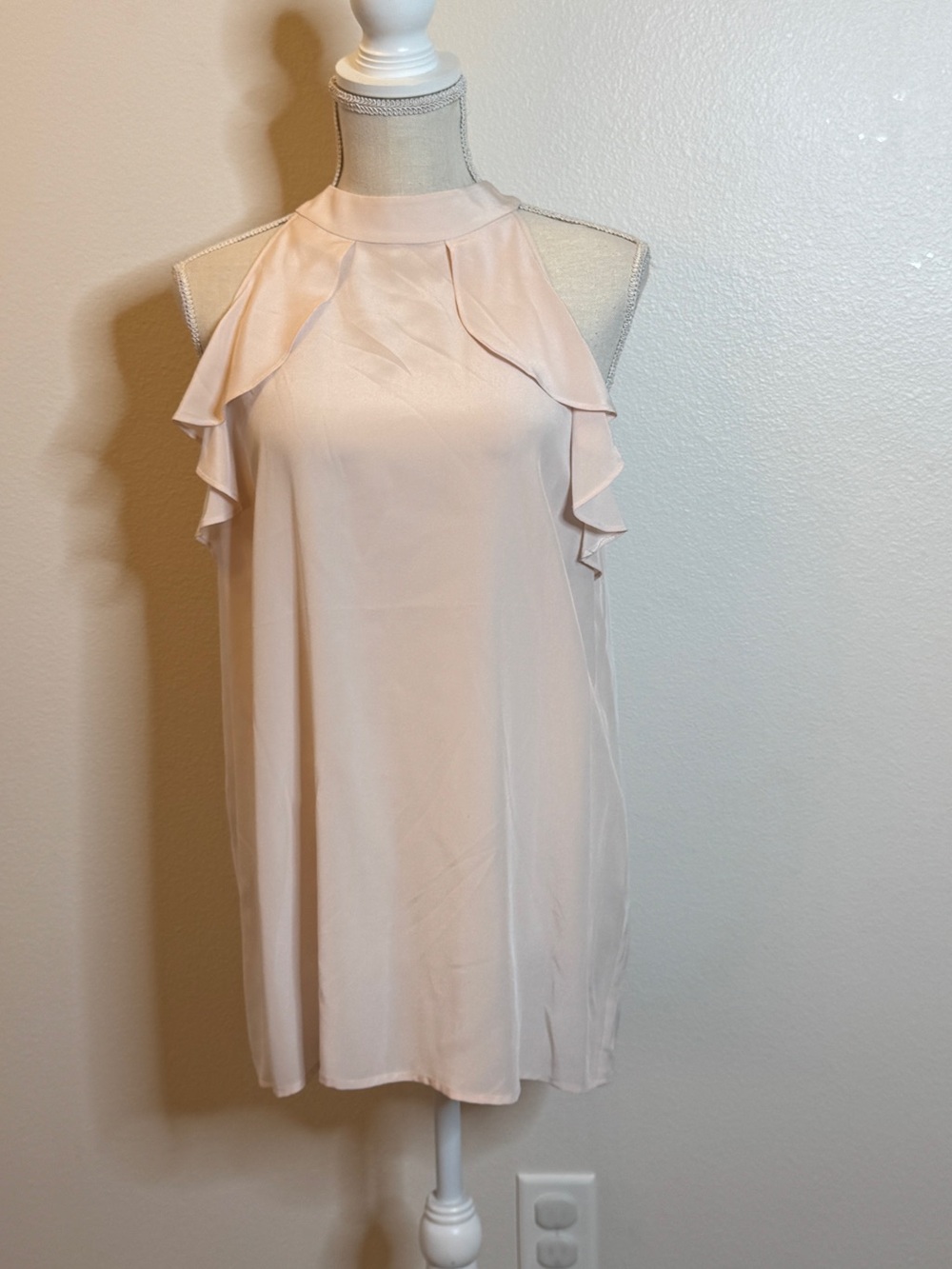 EUC Antonio Melani 100% Silk Blush Pink Ruffle Tank Blouse Top Size M